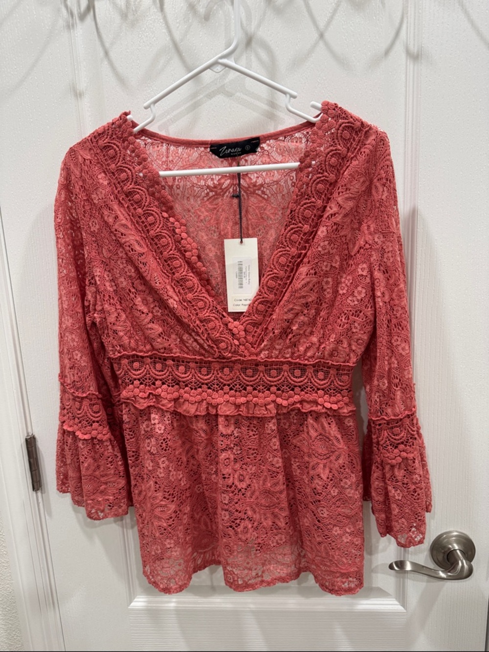 Zara Women’s Rose Lace V-Neck Blouse